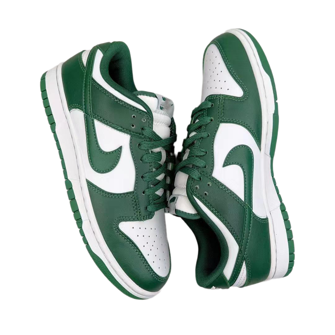 DUNK Sneaker